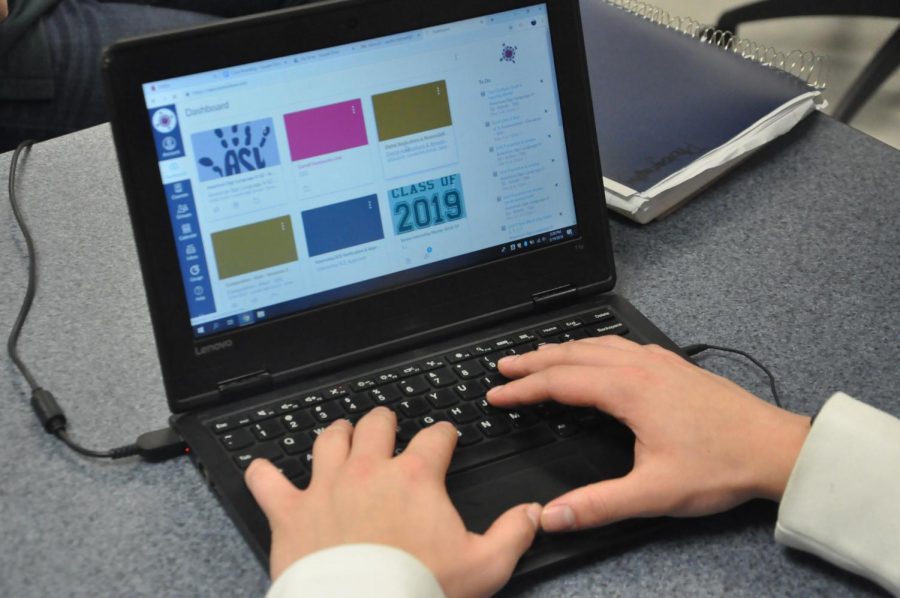 Students, staff brace for E-learning