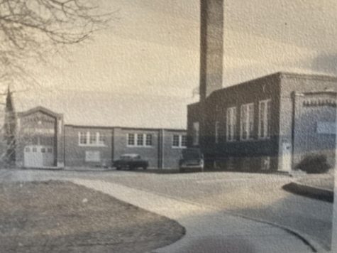 An old image of the school- chimney and all!